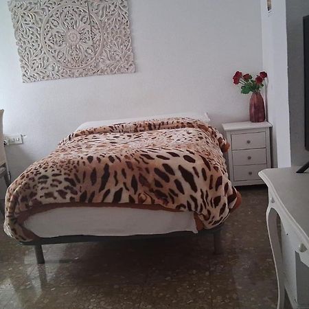 Habitaciones Amplias En El Centro De Гранада Екстериор снимка