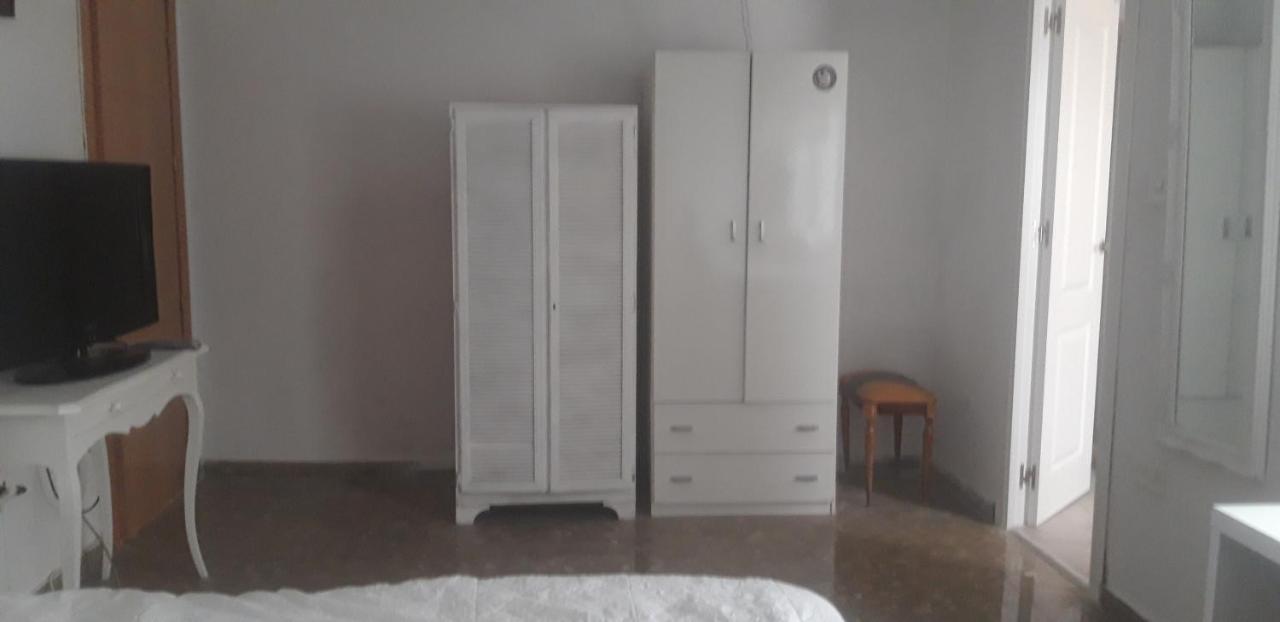 Habitaciones Amplias En El Centro De Гранада Екстериор снимка