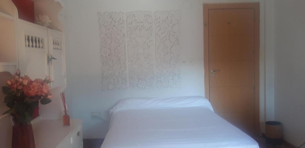 Habitaciones Amplias En El Centro De Гранада Екстериор снимка